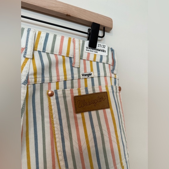[Wrangler] NWT Wanderer High Rise Flare Jeans in Rainbow Stripe Size 27/32 - Picture 7 of 11